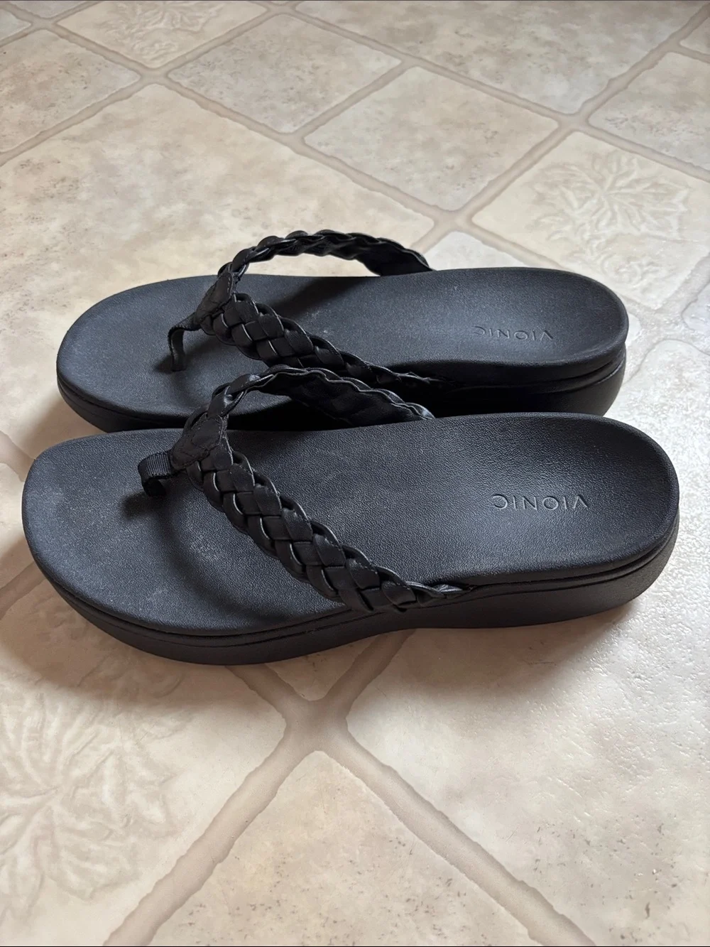 Vionic Women's Kenji Black
Braided Leather Platform Sandals
Flip Flop US 11 - Picture 3 of 8